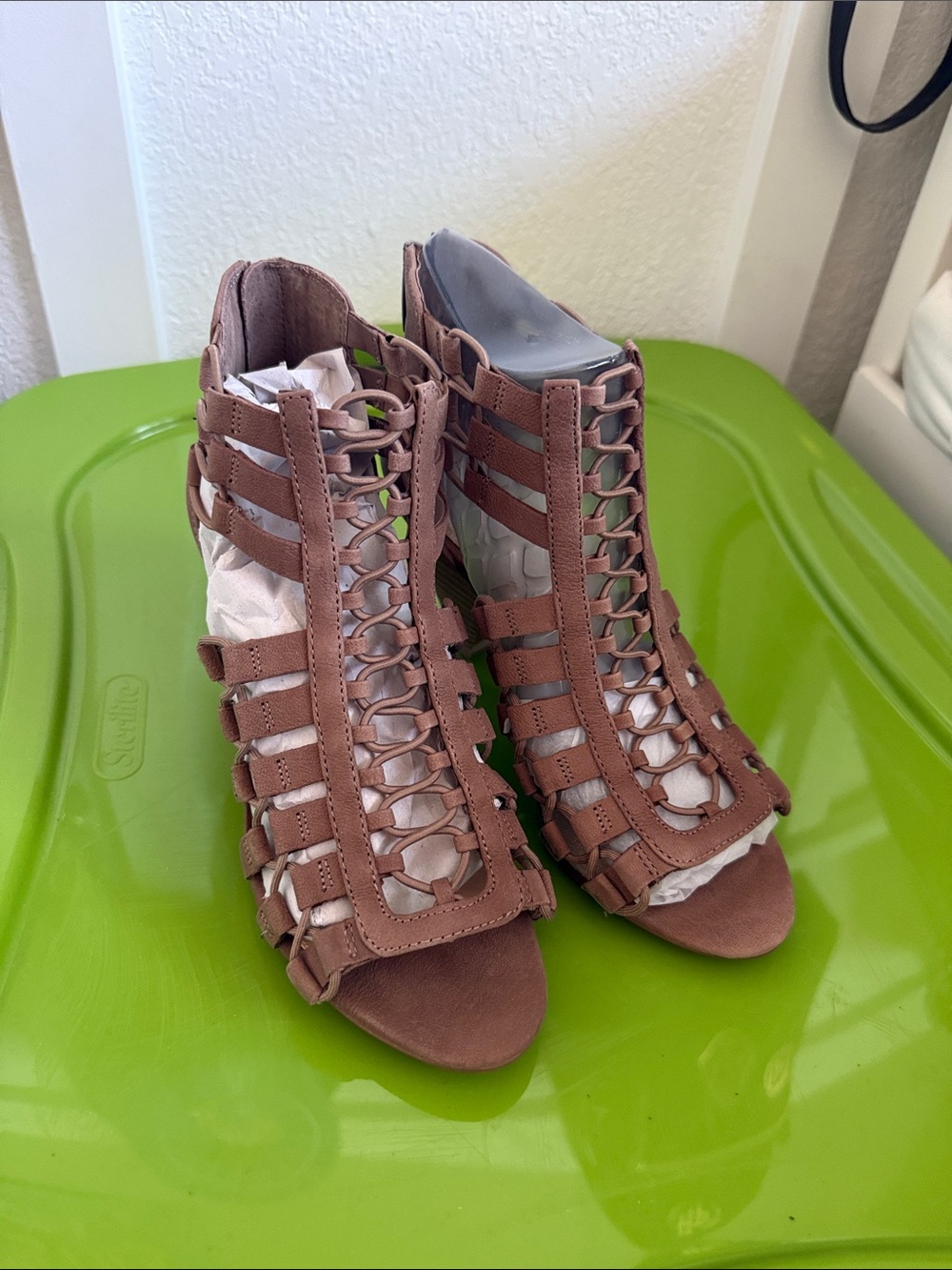 Vince Camuto Brown Strappy Cage Peep-Toe Heels